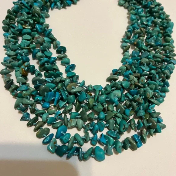 Turquoise Beaded Necklace - Picture 4 of 6